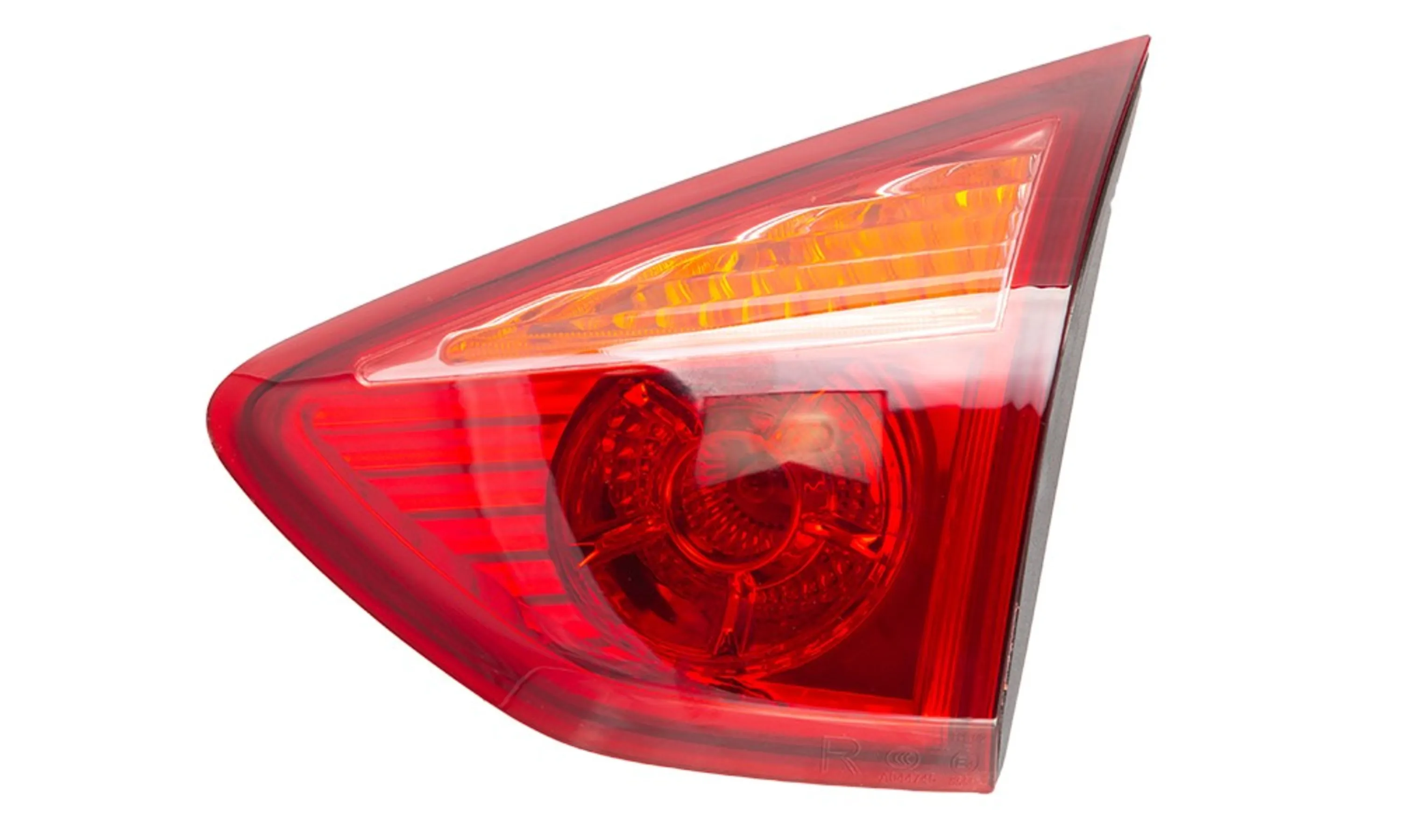 چراغ خطر عقب راست روی درب صندوق S3 AT چراغ خطر عقب راست روی درب صندوق S3 AT